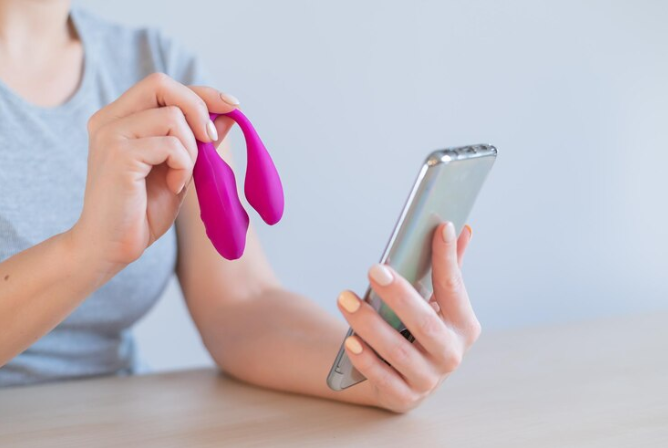 Choosing Long-Distance Vibrators for Best Couples | ThatMood Choosing Long-Distance Vibrators for Best Couples | ThatMood