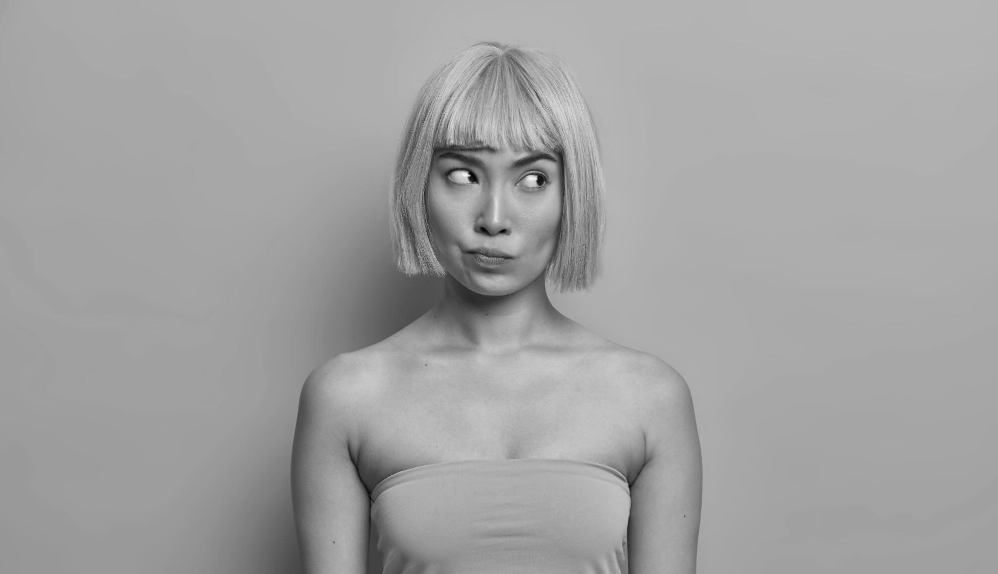 Woman wearing a sexy wig.