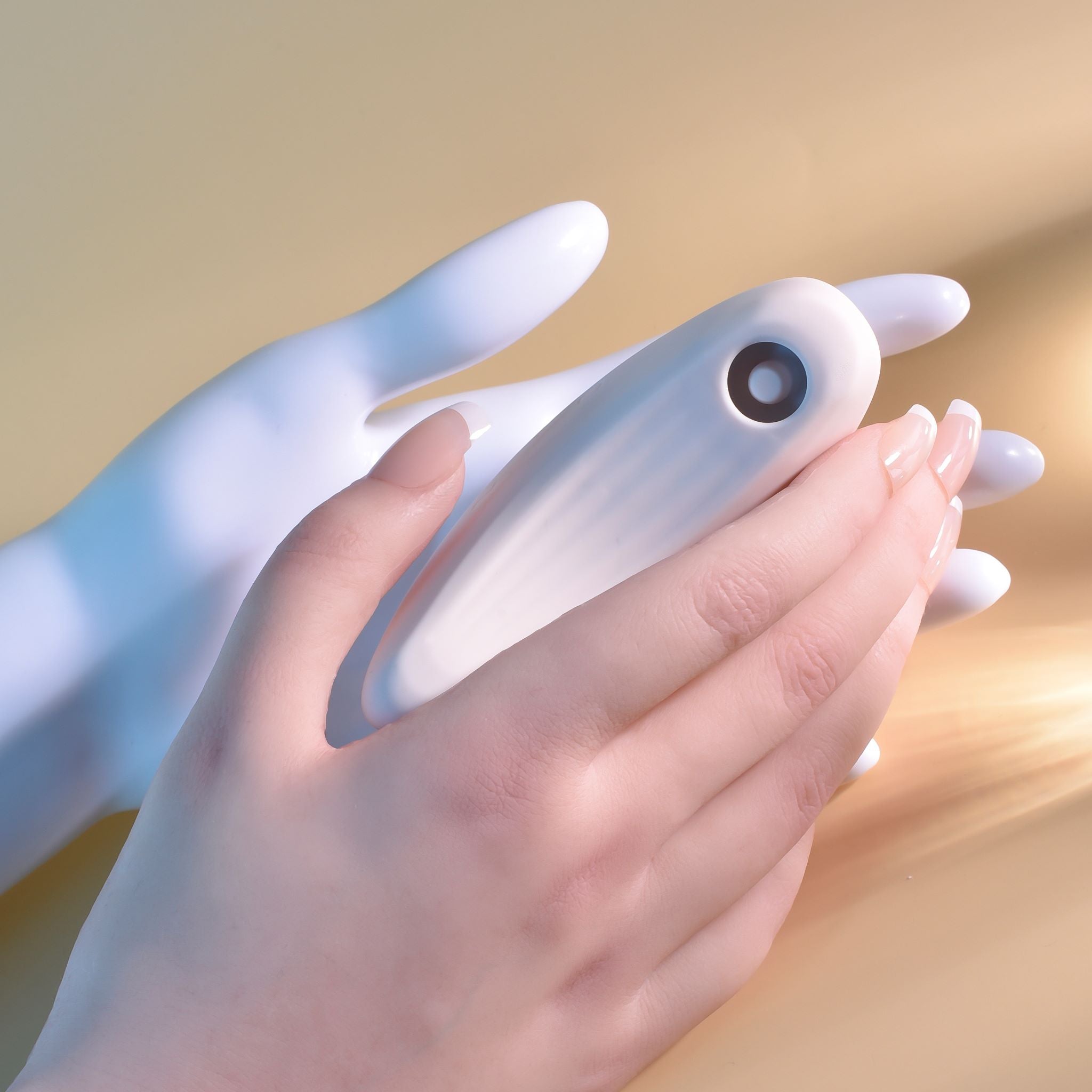 Playboy Pleasure - Palm - Vibrator - Light Pink