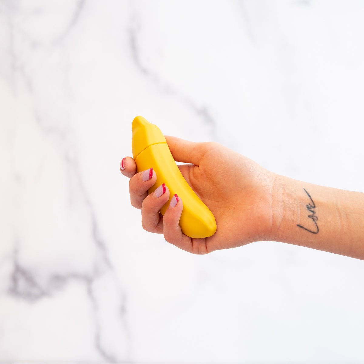 Banana Emojibator: Fun, Safe Clitoral Stimulator