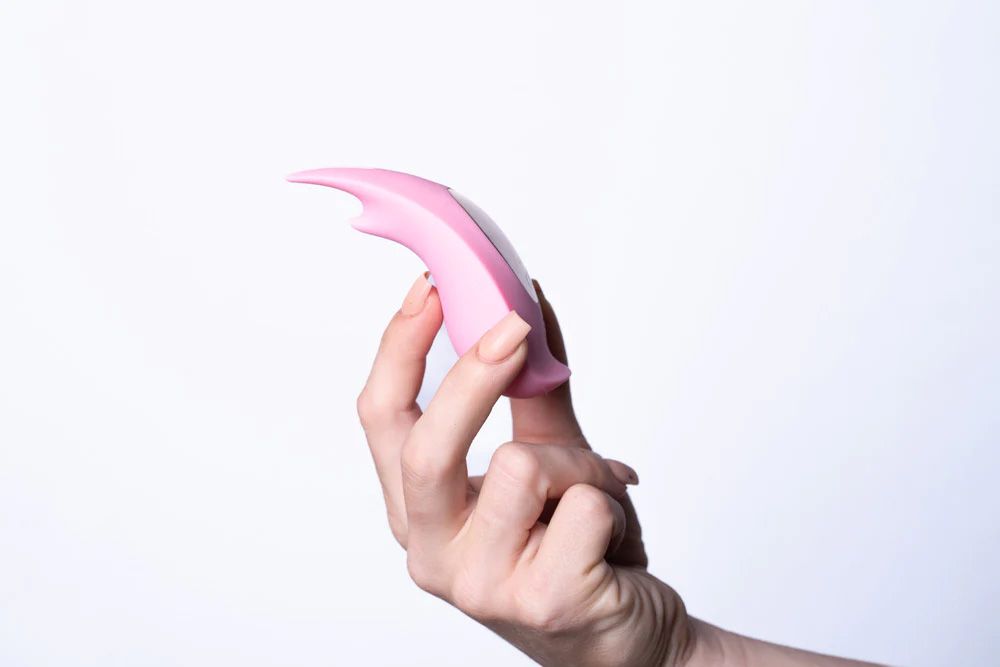 Maia Toys Sera Clitoral Lay-On Vibrator