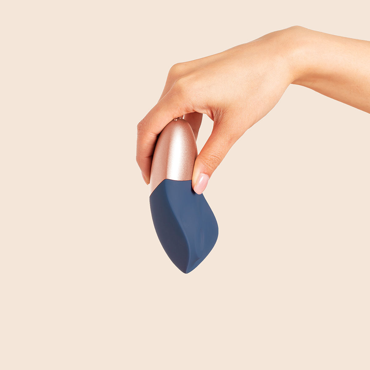 The Arouser: Clitoral Stimulator by Deia