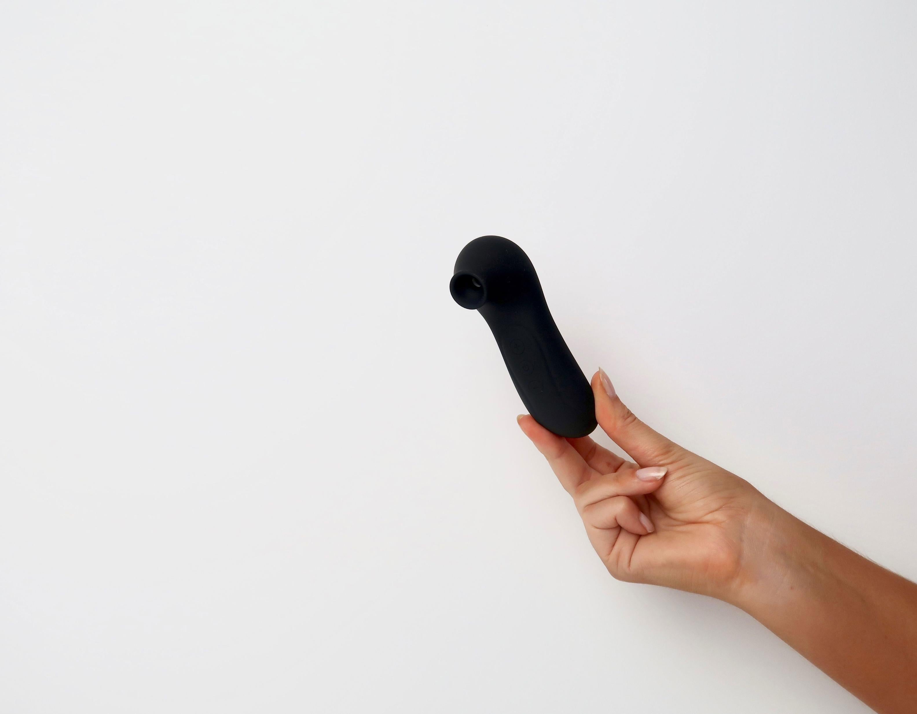 Voodoo Beso Xoxo - Black Clitoral Stimulator